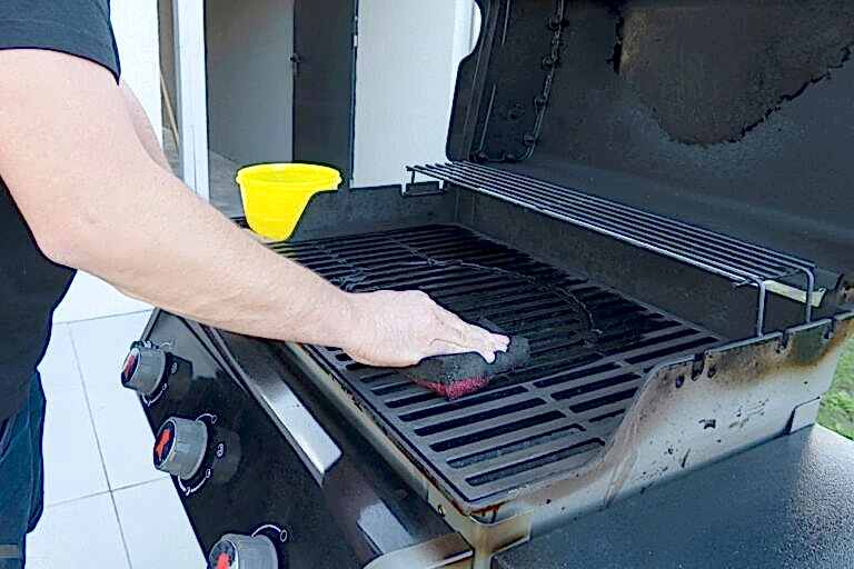 How to clean a flat top grill the right way